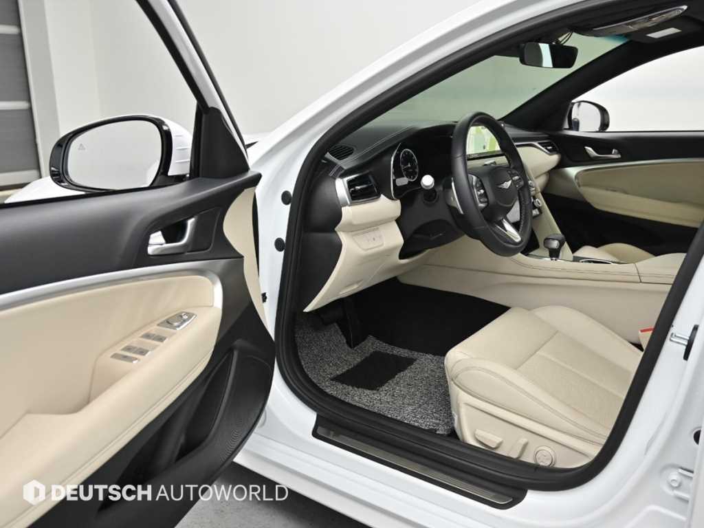 Genesis G70 - Vista 11