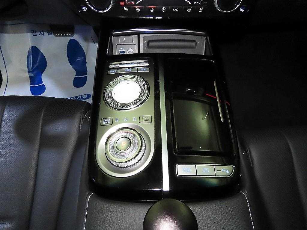 Genesis G80 - Vista 12