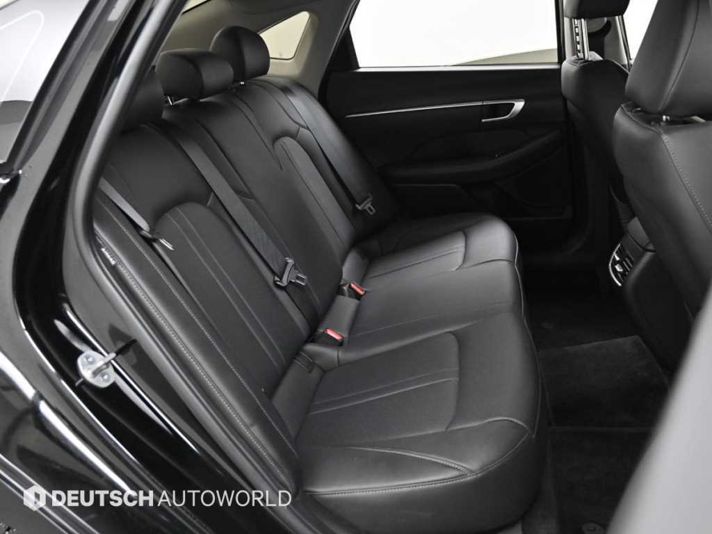 HYUNDAI Sonata - Vista 12