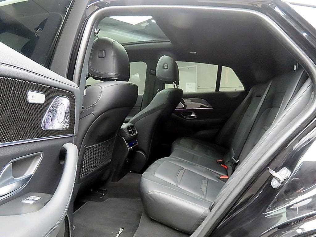 Mercedes Benz GLE Class - Vista 6