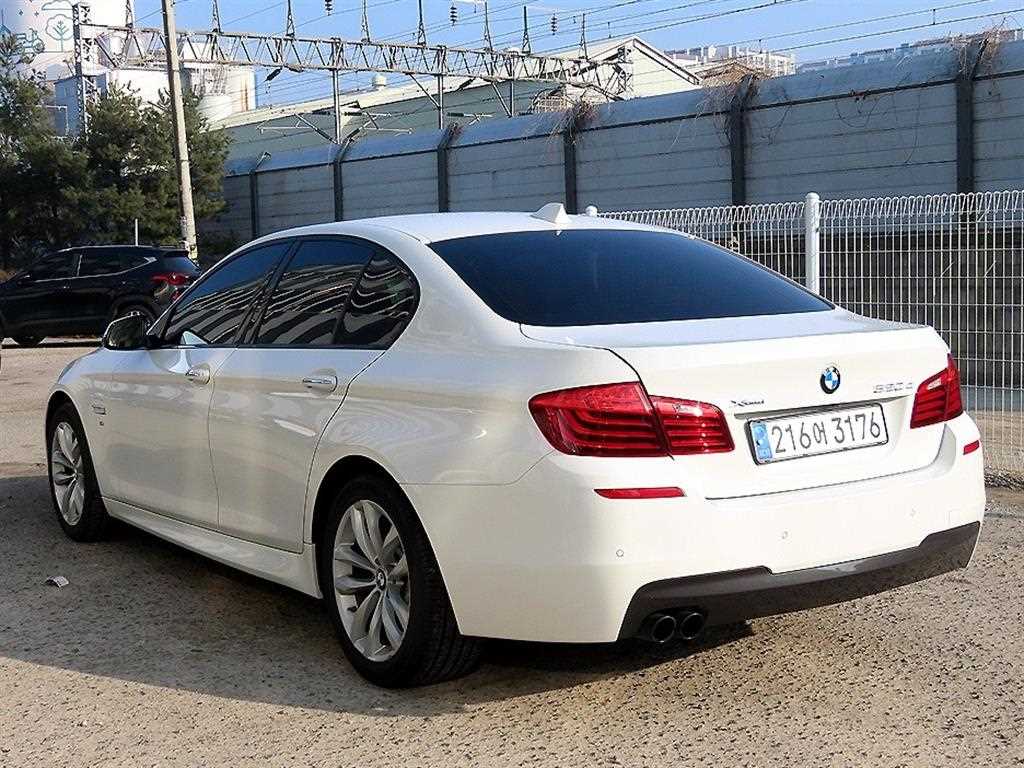 BMW 5 Series - Vista 3