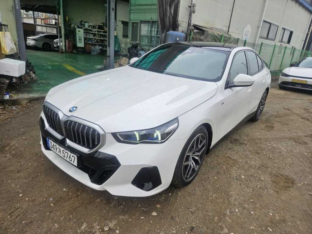 BMW 5 Series 2024 - Importación desde Corea - HF Imports Iquique - Foto 1