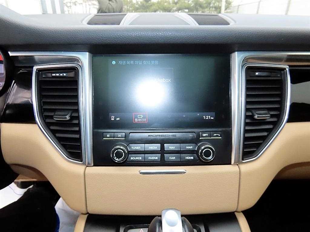 Porsche Macan - Vista 12