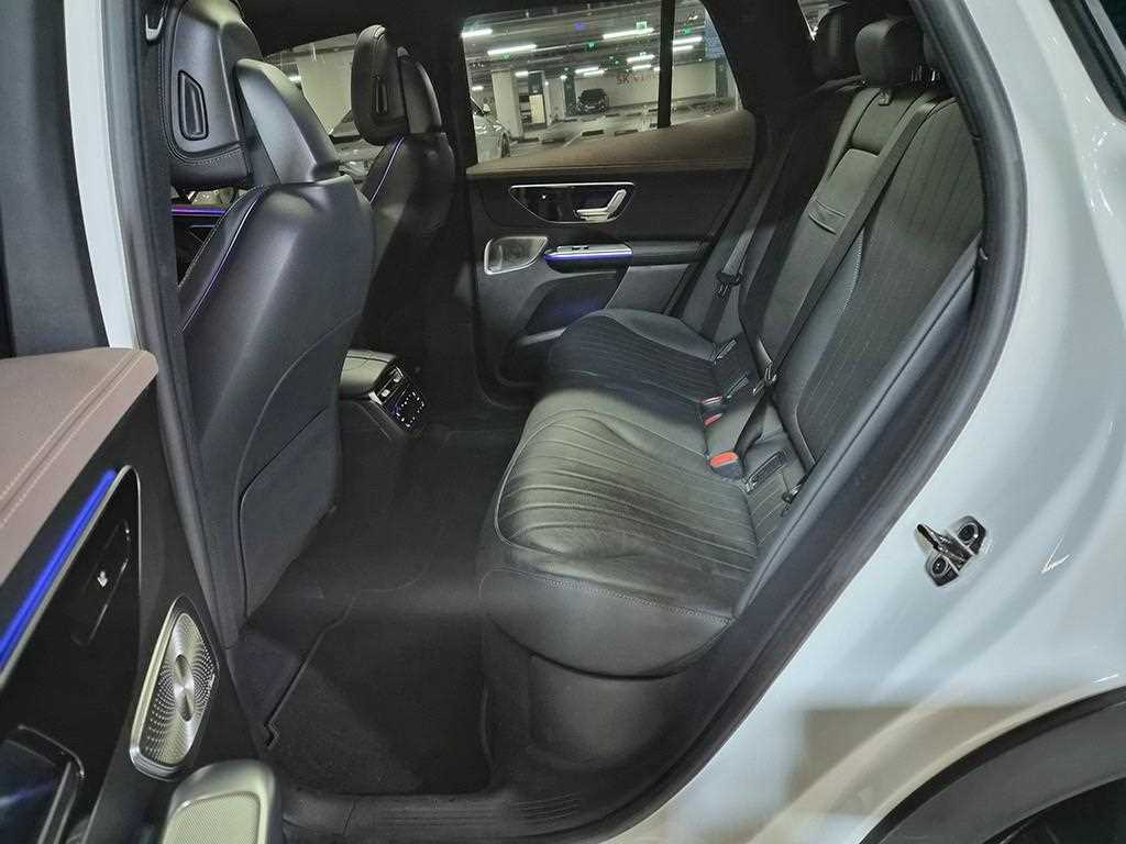 Mercedes Benz EQE - Vista 7