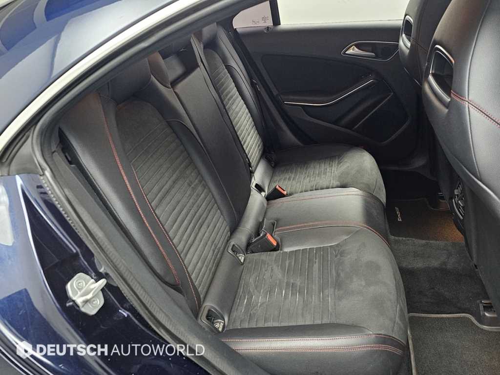 Mercedes Benz CLA Class - Vista 12