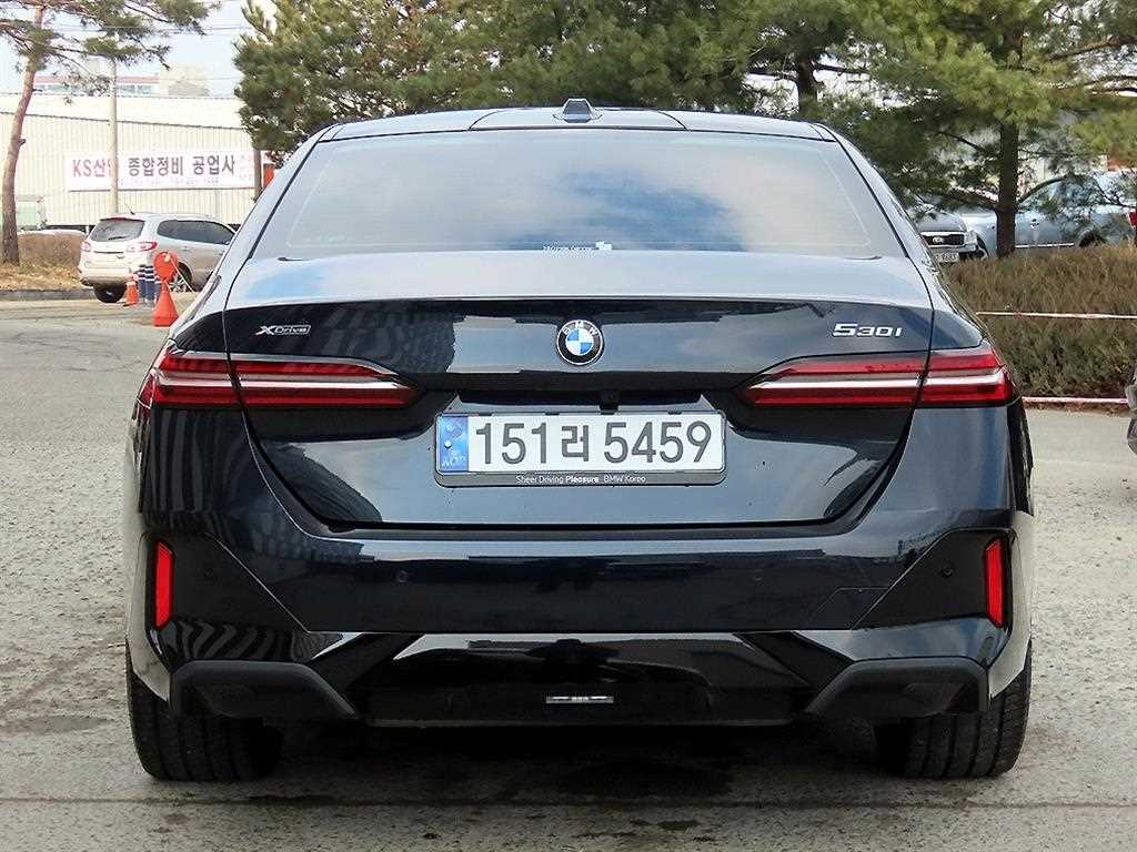 BMW 5 Series - Vista 4