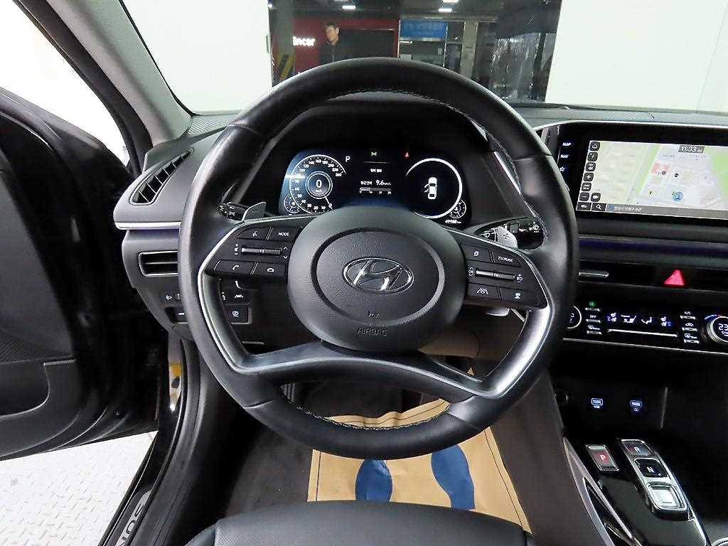 HYUNDAI Sonata - Vista 9