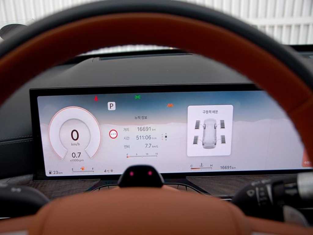 Genesis GV80 - Vista 9