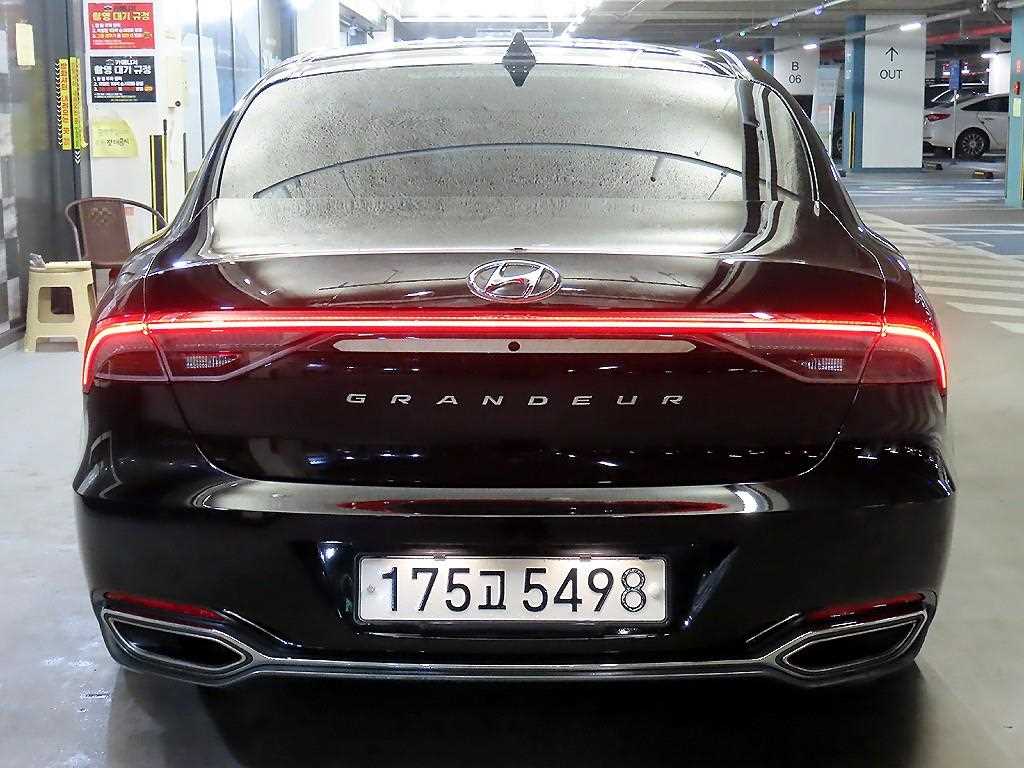 HYUNDAI Grandeur - Vista 5