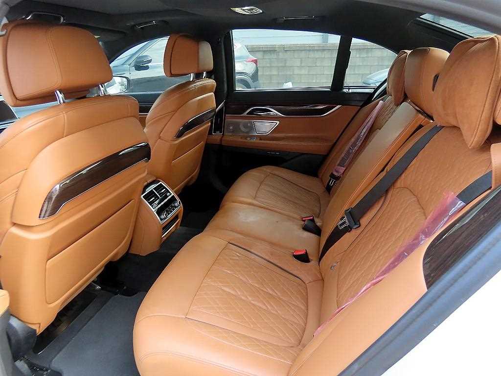 BMW 7 Series - Vista 6