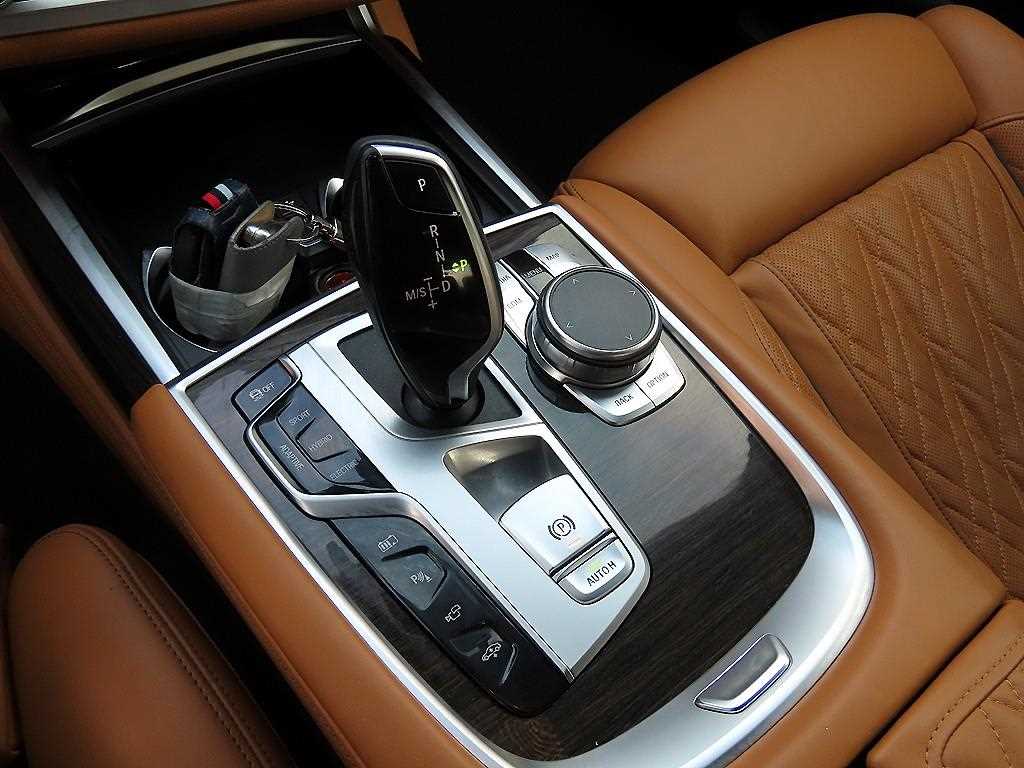 BMW 7 Series - Vista 11