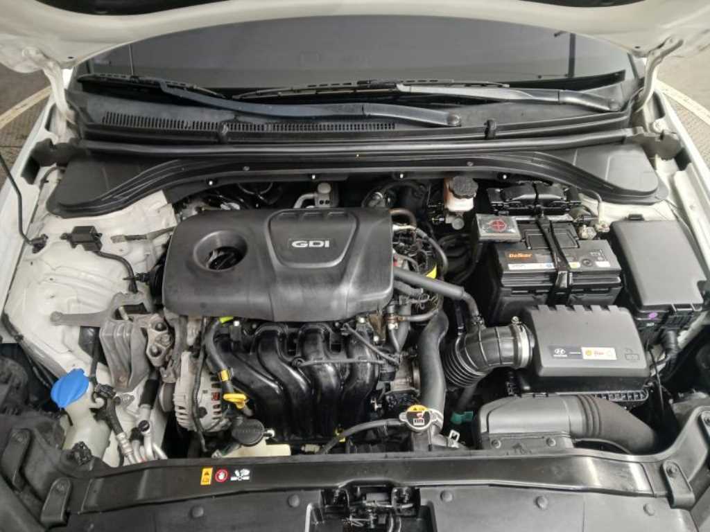 HYUNDAI Avante 2016 Blanco - Importación desde Corea - HF Imports Iquique - Foto 19