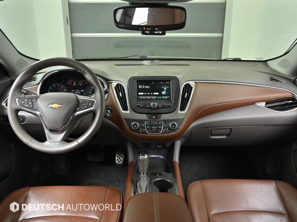 Chevrolet Malibu - Vista 7