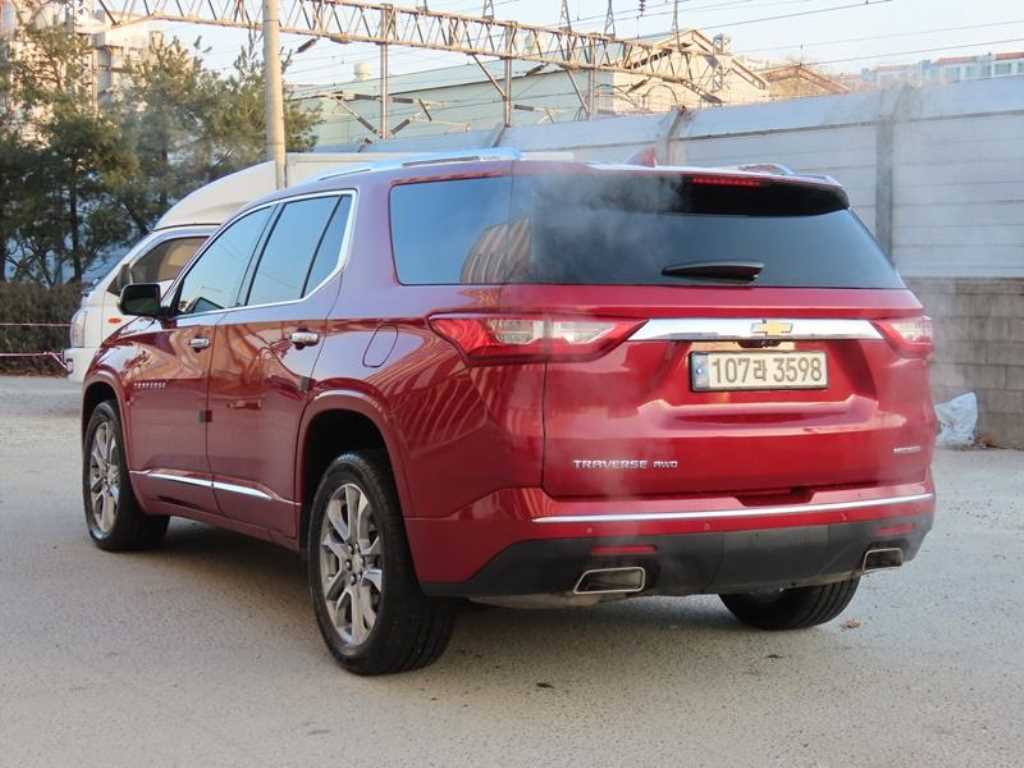 Chevrolet Travers - Vista 3