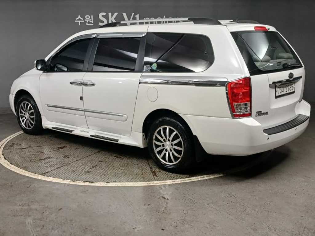 KIA Carnival - Vista 4