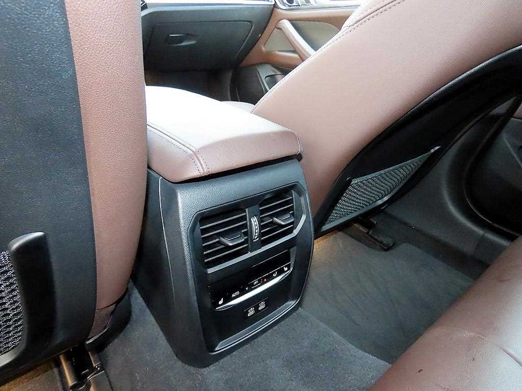 BMW i4 2024 Negro - Importación desde Corea - HF Imports Iquique - Foto 15