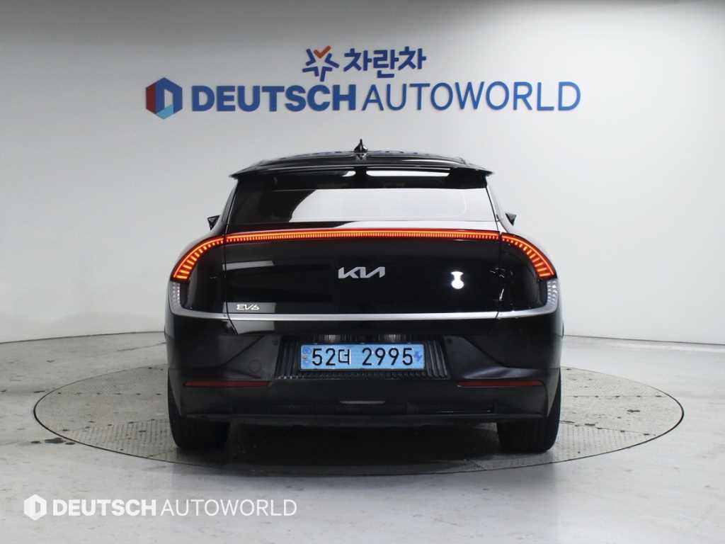 KIA EV6 - Vista 4