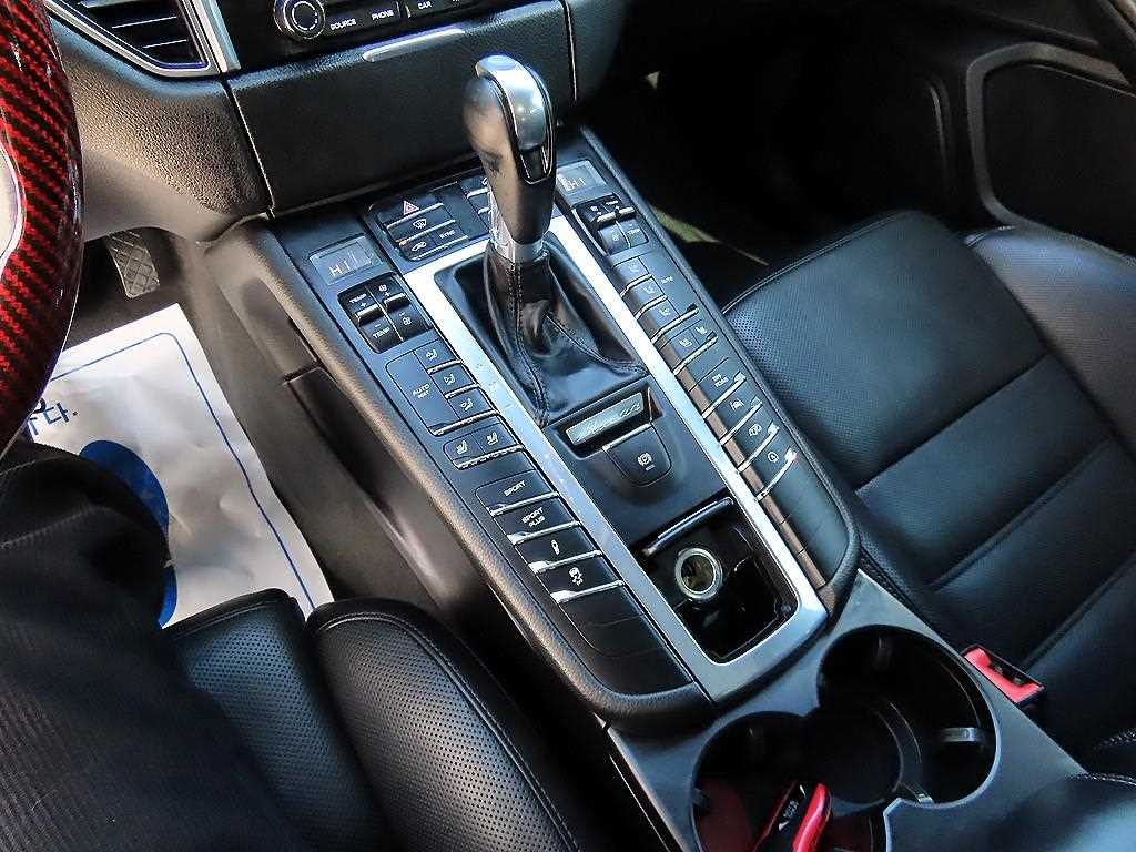 Porsche Macan - Vista 10