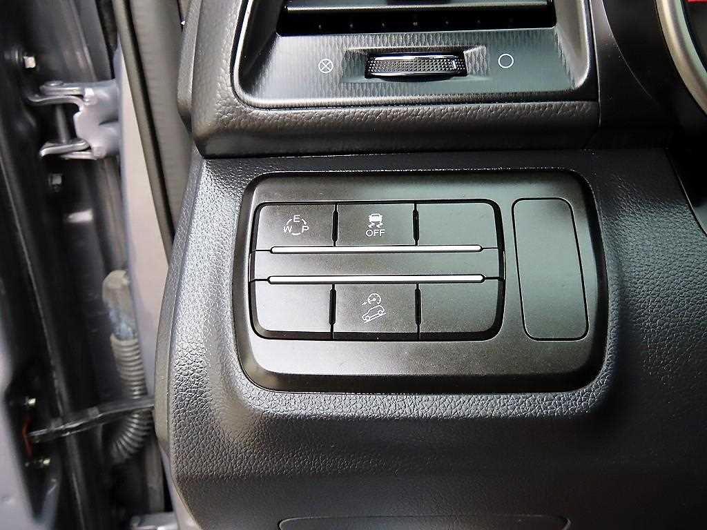 Ssangyong Tivoli 2019 Gris - Importación desde Corea - HF Imports Iquique - Foto 13