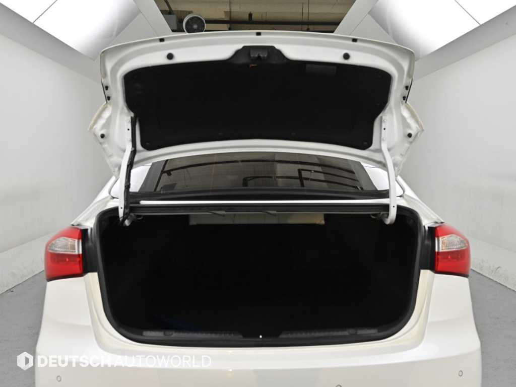 KIA K3 2014 Blanco - Importación desde Corea - HF Imports Iquique - Foto 20