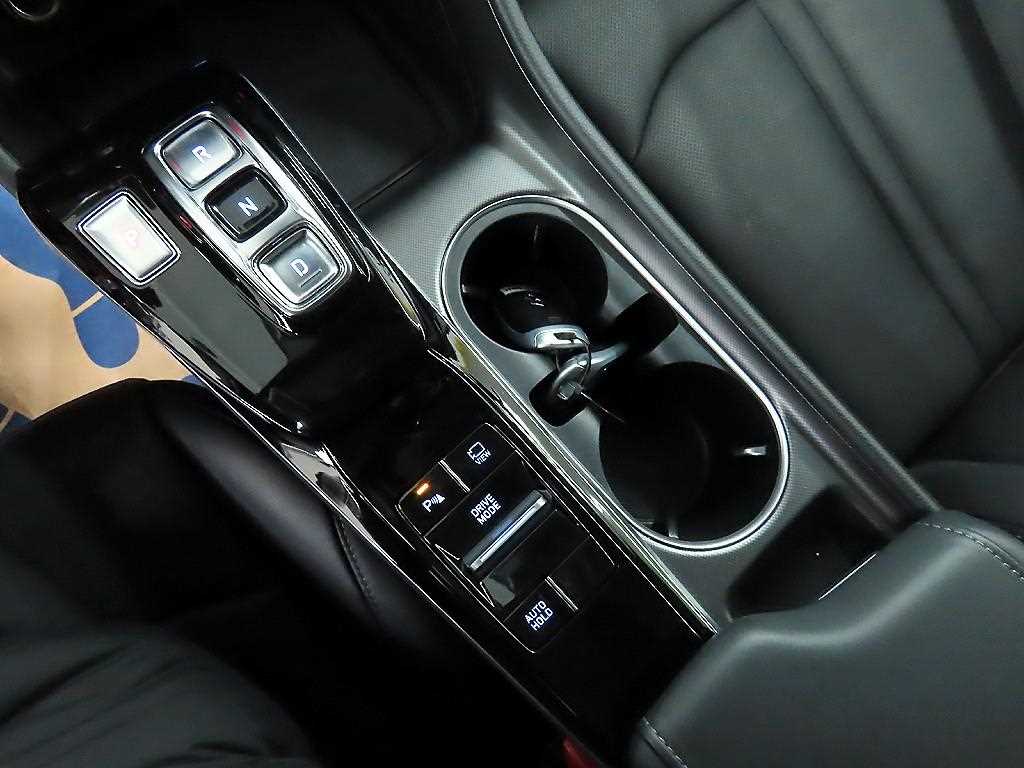 HYUNDAI Sonata - Vista 10