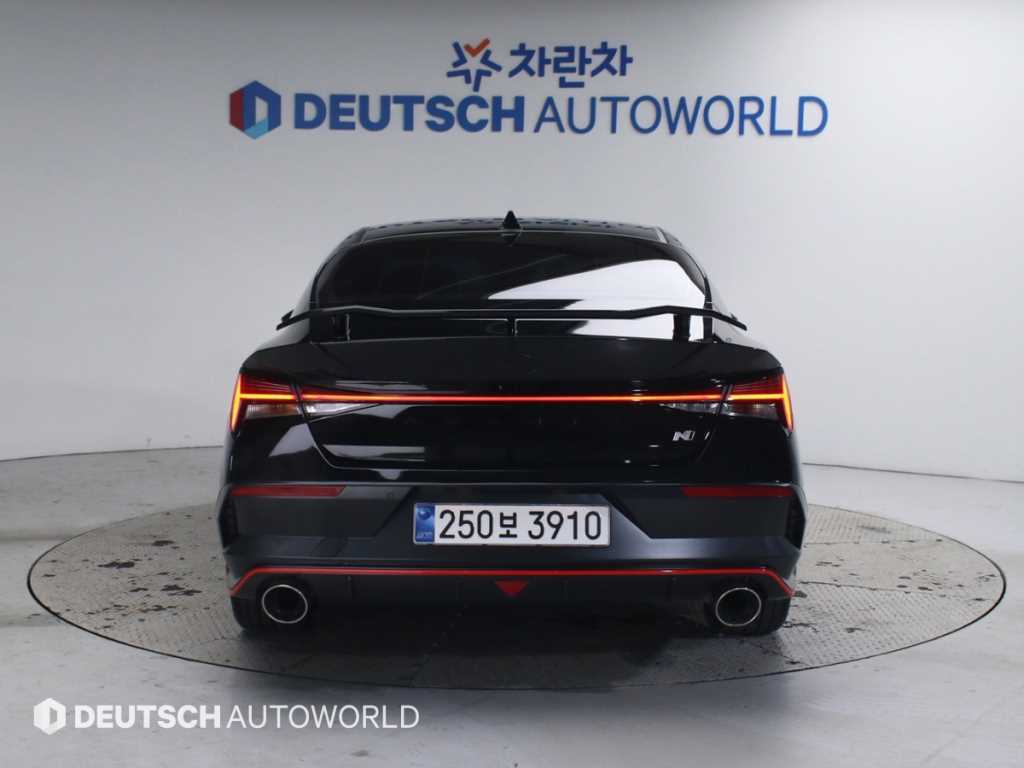 HYUNDAI Avante - Vista 4