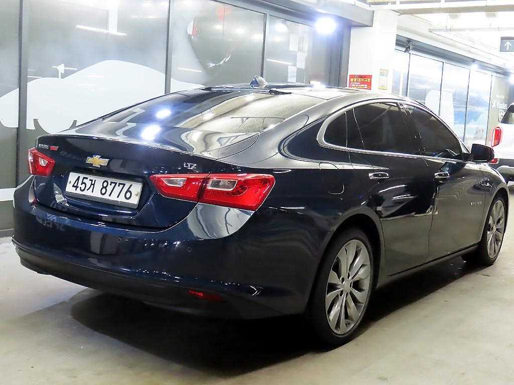 Chevrolet Malibu - Vista 4