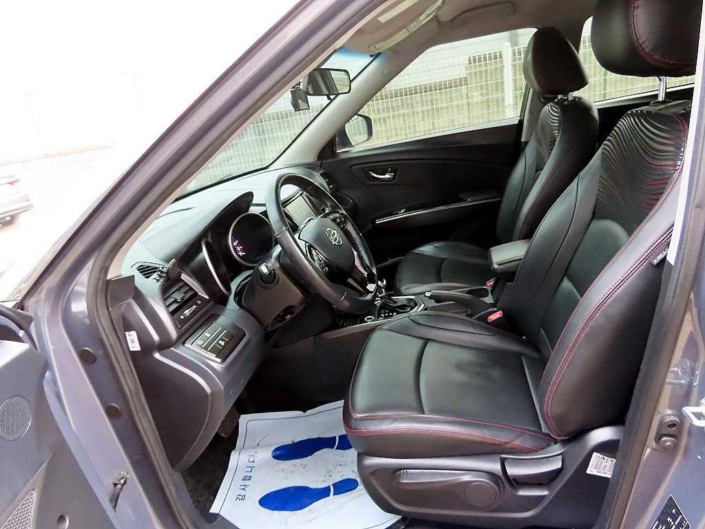 Ssangyong Tivoli - Vista 5