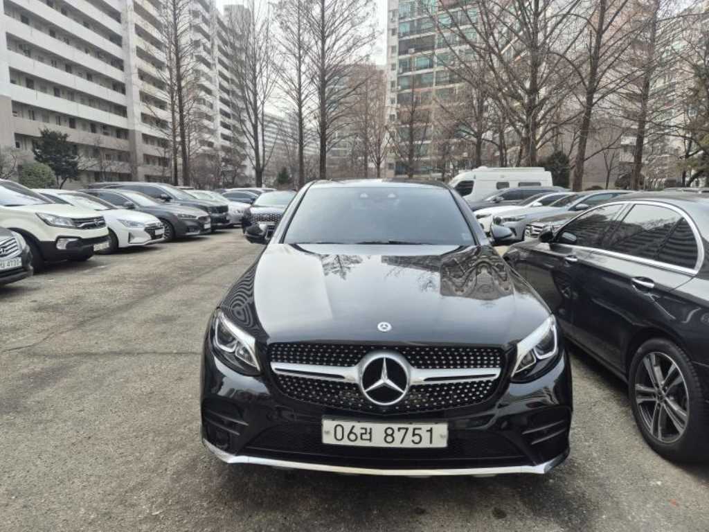 Mercedes Benz GLC Class 2018 Negro - Importación desde Corea - HF Imports Iquique - Foto 1