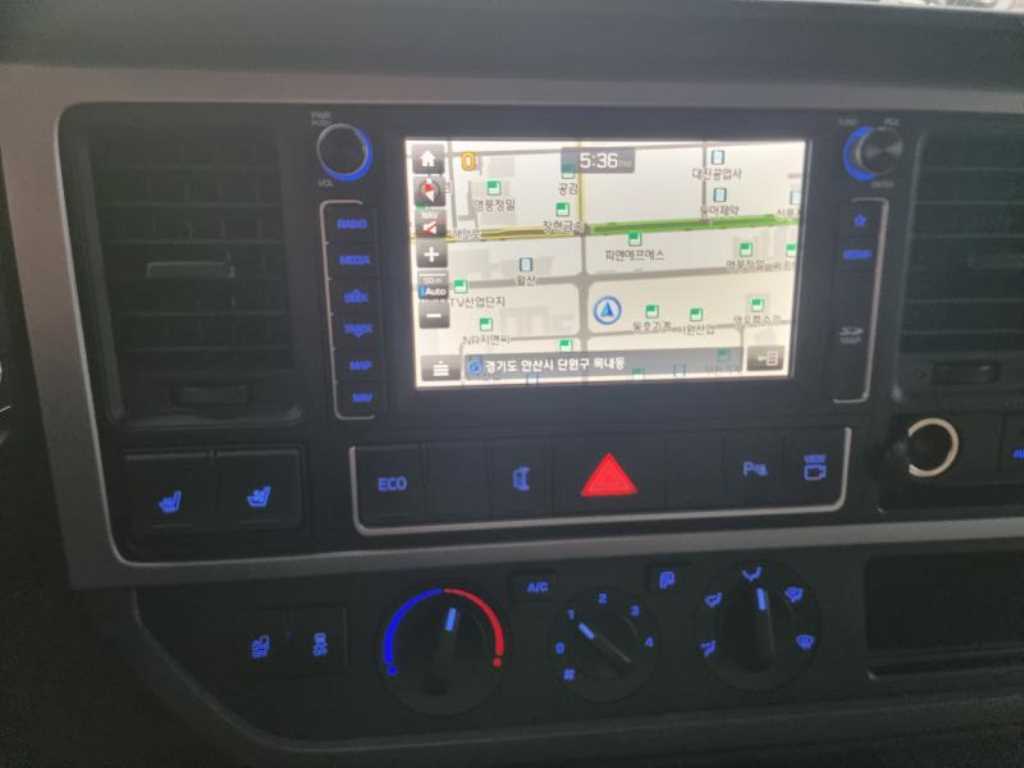 medium and large cargo truck - Vista 7