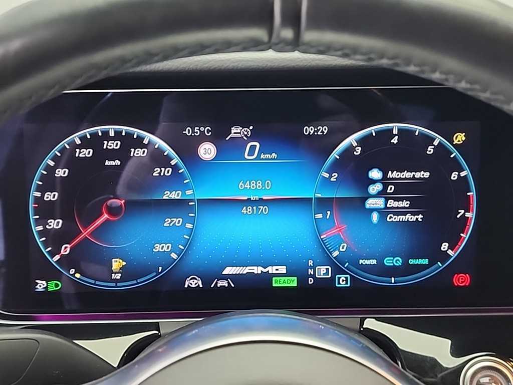 Mercedes Benz AMG GT - Vista 6