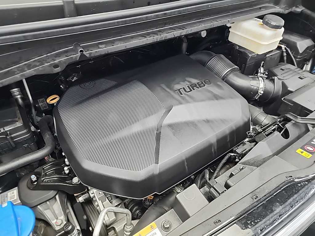 HYUNDAI Staria - Vista 5