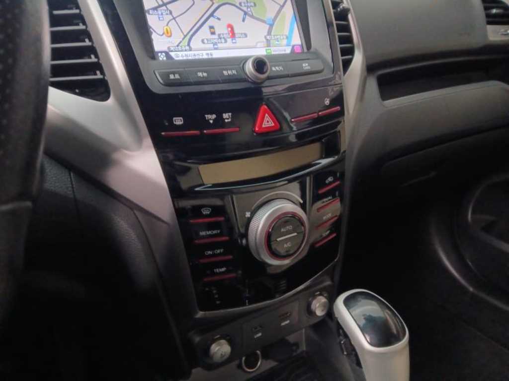 Ssangyong Tivoli 2015 - Importación desde Corea - HF Imports Iquique - Foto 13