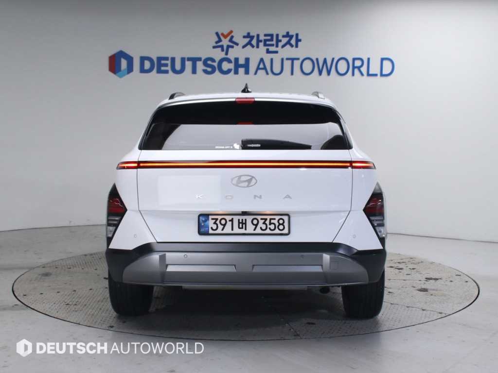 HYUNDAI Kona - Vista 4