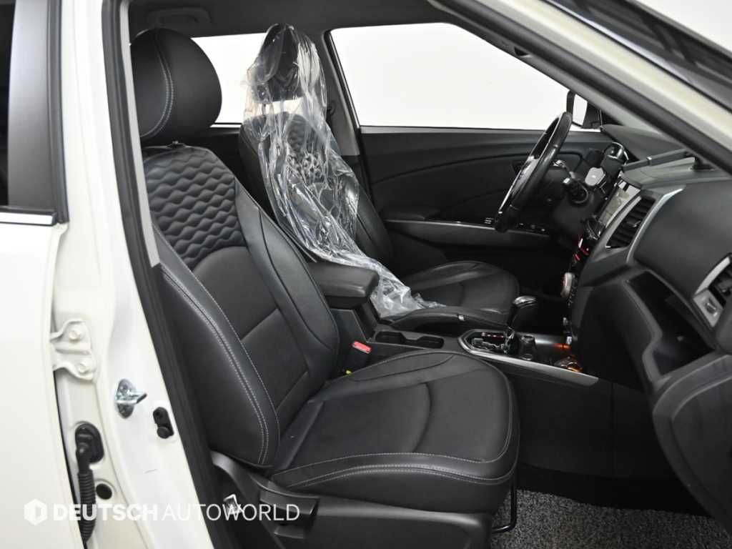 Ssangyong Tivoli - Vista 10