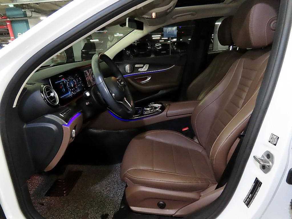 Mercedes Benz E class - Vista 6