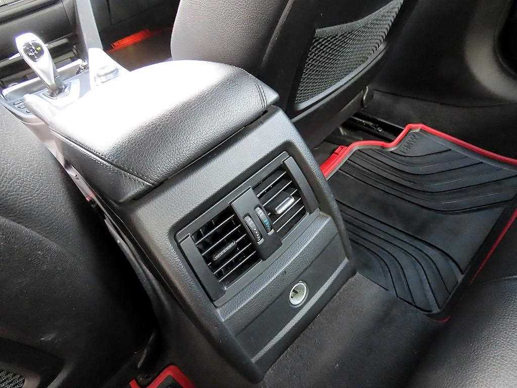 BMW 3 series 2012 Negro - Importación desde Corea - HF Imports Iquique - Foto 17