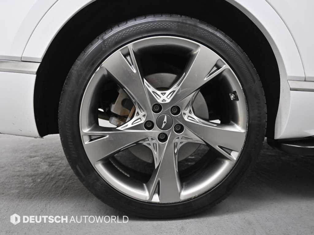 Genesis GV80 - Vista 5