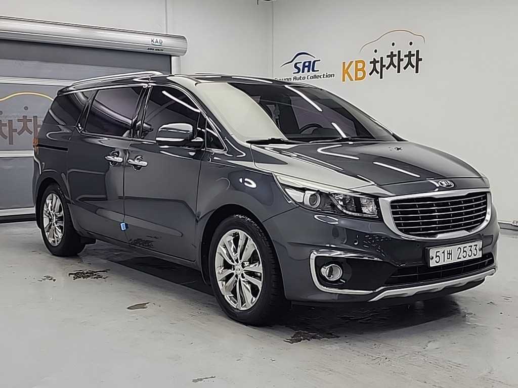 KIA Carnival - Vista 4