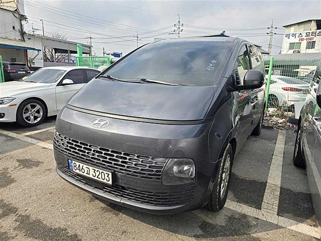 HYUNDAI Staria - Vista 3