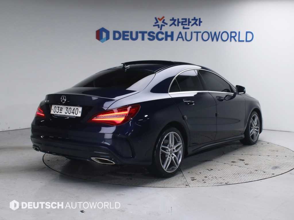 Mercedes Benz CLA Class - Vista 3