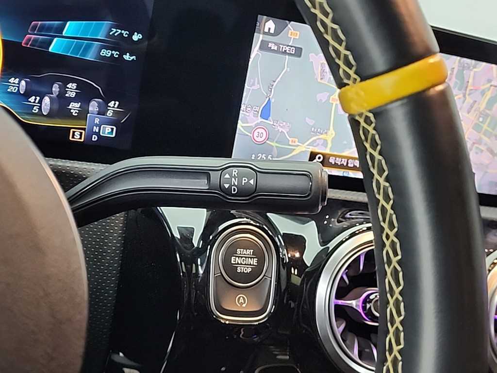 Mercedes Benz CLA Class - Vista 8