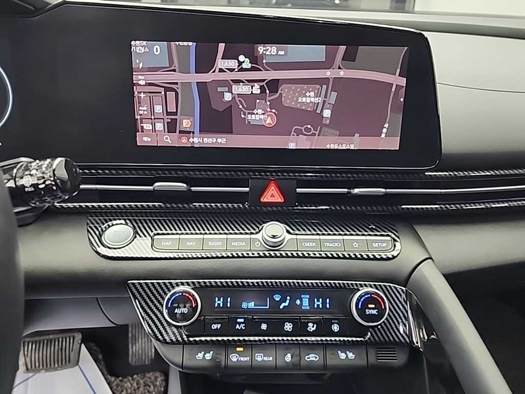 HYUNDAI Avante - Vista 10