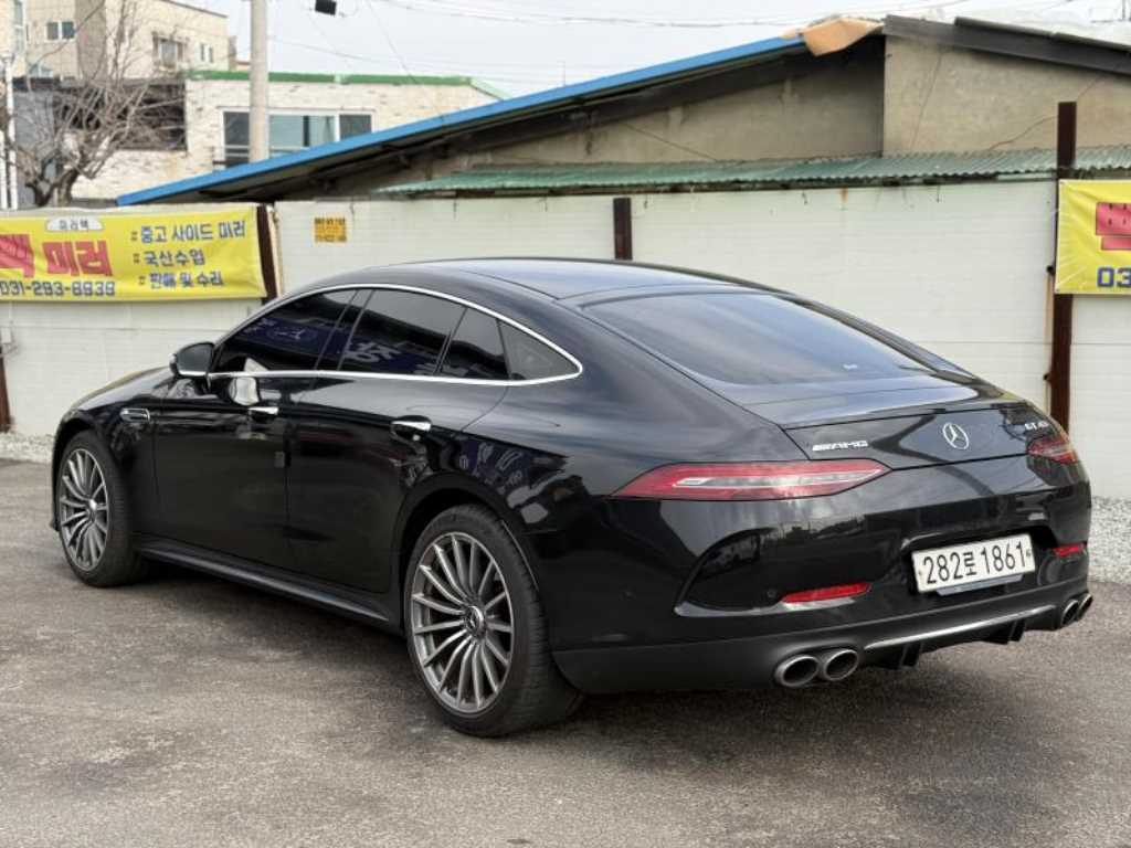 Mercedes Benz AMG GT - Vista 4