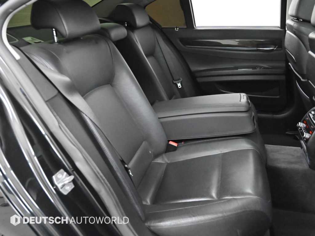 BMW 7 Series - Vista 12