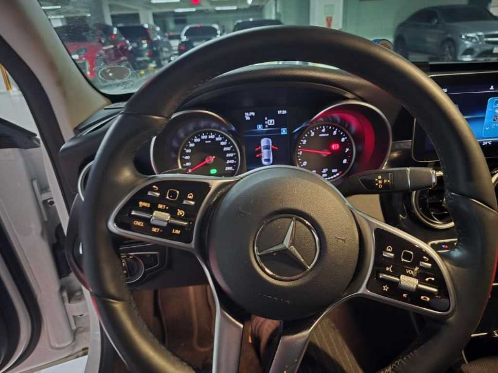 Mercedes Benz C Class - Vista 10