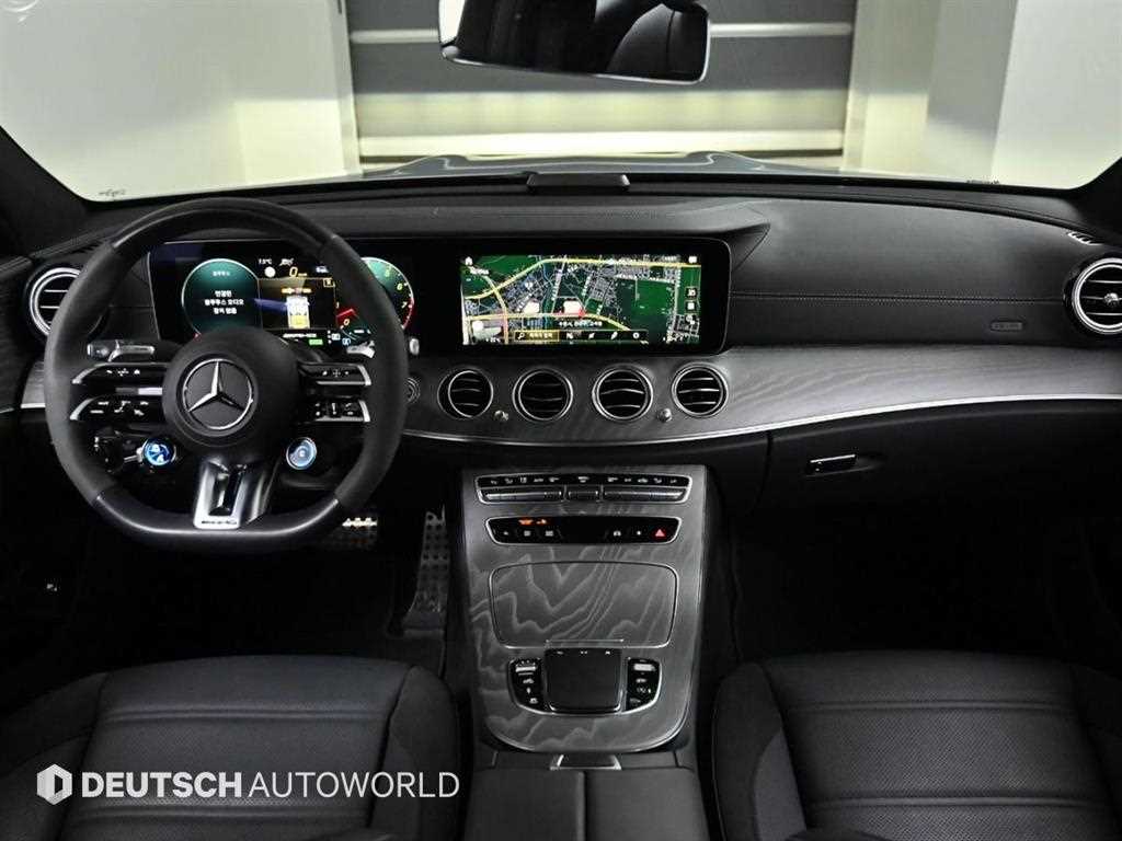 Mercedes Benz E class - Vista 7