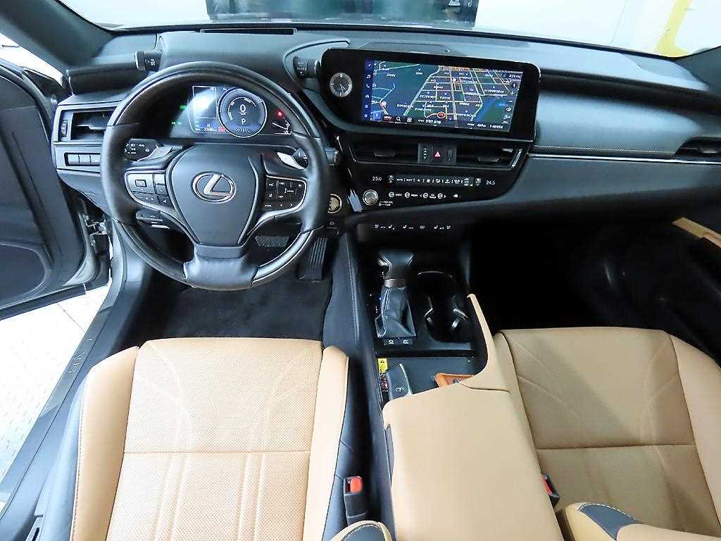 Lexus ES - Vista 7