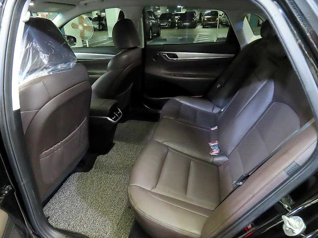 HYUNDAI Grandeur - Vista 7
