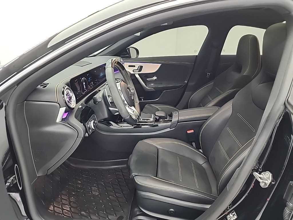 Mercedes Benz CLA Class - Vista 11